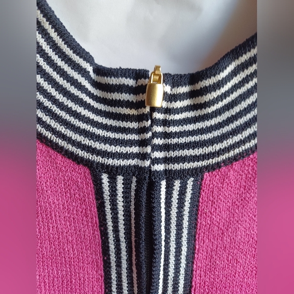 St John Raspberry Zippered Cardigan - Picture 2 of 6
